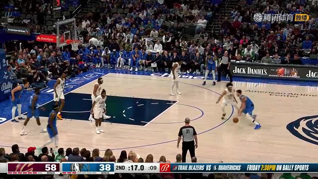 魔術(shù)師附體！東契奇神仙不看人背傳 畢竟周最佳助攻TOP10！